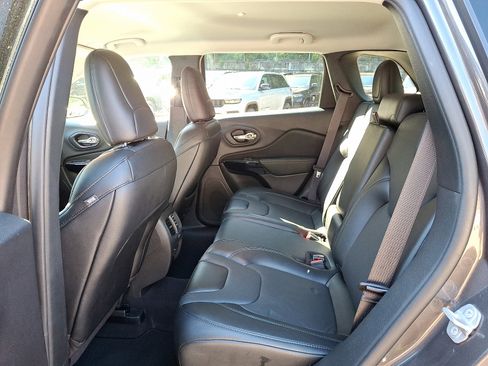 Certified 2023 Jeep Cherokee Altitude Lux image 11