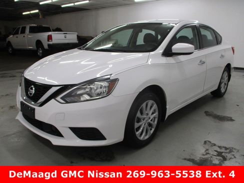 Used 2019 Nissan Sentra SV image 3