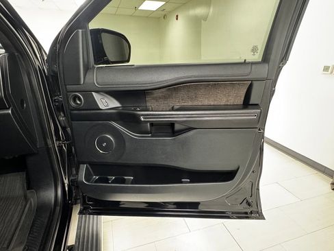Used 2021 Ford Expedition Max Limited image 14