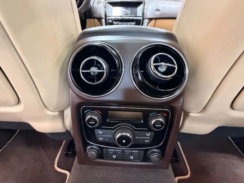 Used 2017 Jaguar XJ L Portfolio image 15