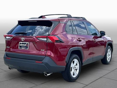 Used 2019 Toyota RAV4 XLE w/ Convenience Package FWD image 13