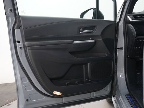Used 2026 Toyota Sienna XLE Woodland Edition AWD/4WD image 21