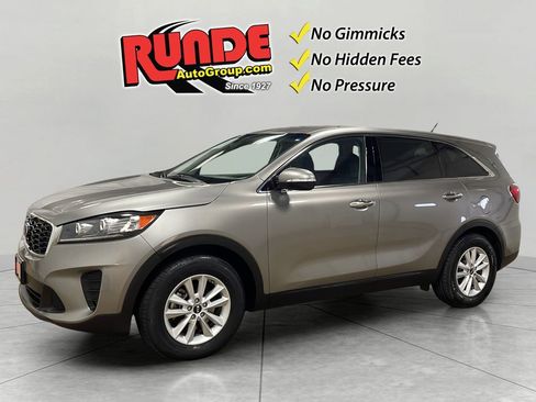 Used 2019 Kia Sorento FWD V6 image 1