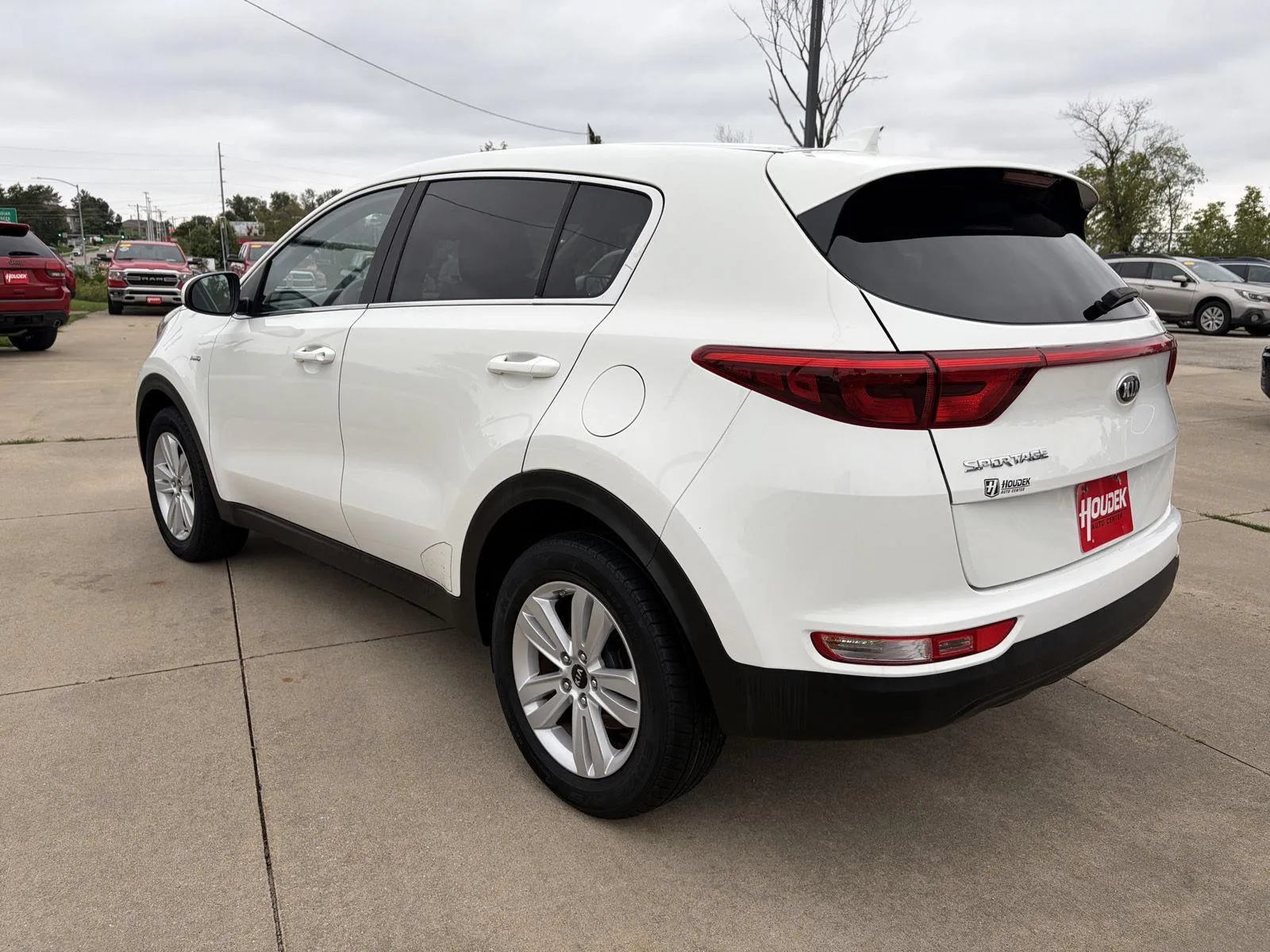 Used 2017 Kia Sportage LX AWD/4WD image 6