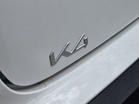 New 2026 Kia K4 FWD image 7