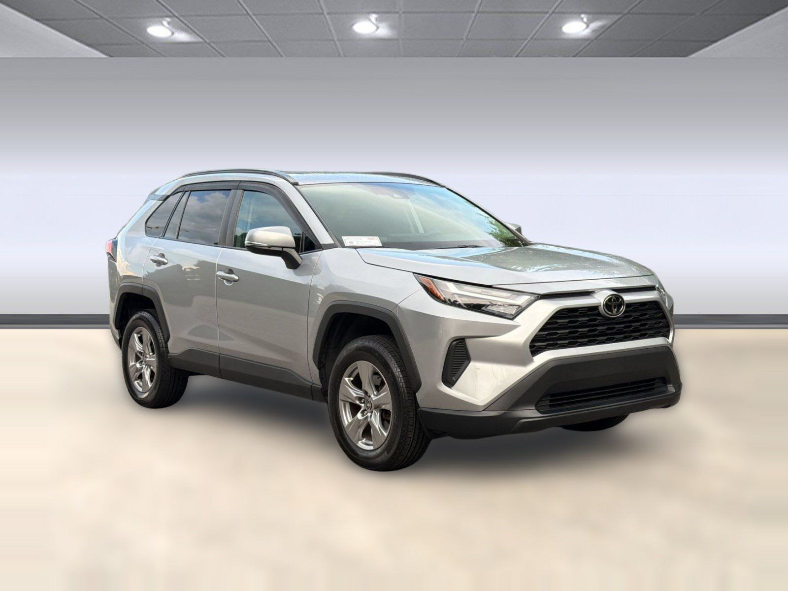 Used 2022 Toyota RAV4 XLE w/ Convenience Package AWD/4WD image 7