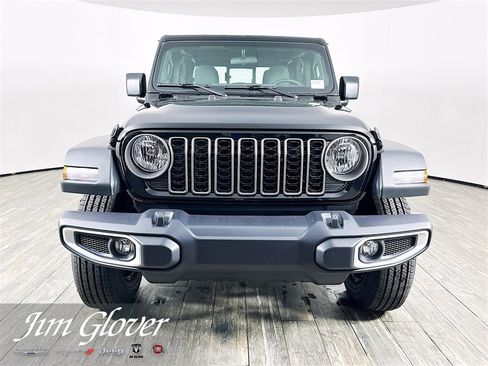 New 2025 Jeep Gladiator Sport image 2