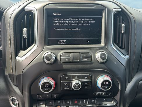 Used 2020 GMC Sierra 1500 AT4 w/ AT4 Premium Package AWD/4WD image 9