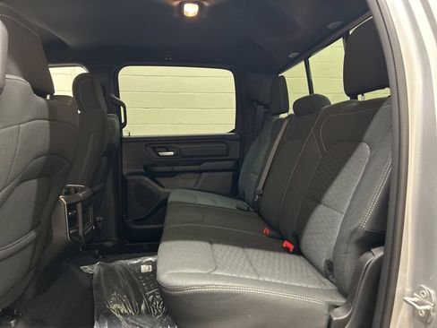 New 2026 RAM 1500 Express AWD/4WD image 23
