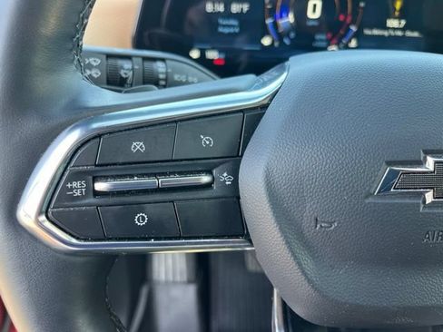 Used 2025 Chevrolet Equinox ACTIV w/ Convenience Package III FWD image 18