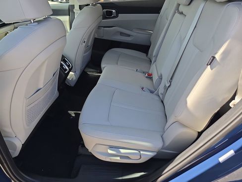 New 2026 Kia Sorento S FWD image 16