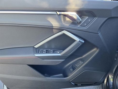 Used 2025 Audi Q3 2.0T Premium Plus image 17