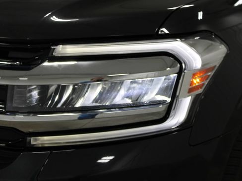 Used 2024 Ford Expedition Limited AWD/4WD image 13