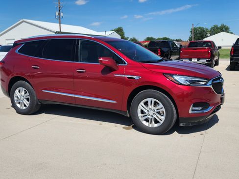 Used 2019 Buick Enclave Premium AWD/4WD image 4