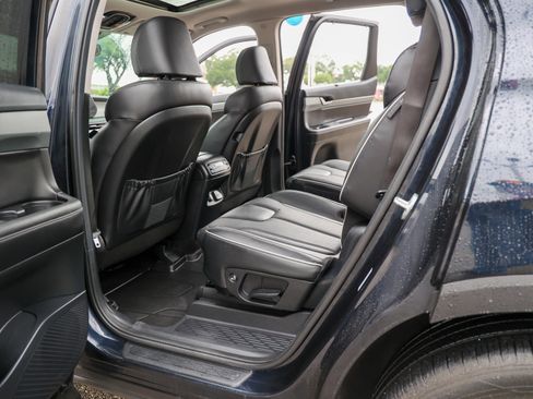 Used 2025 Hyundai Palisade SEL FWD image 39