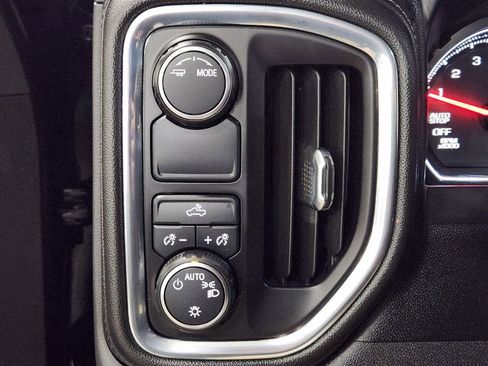 Used 2021 Chevrolet Silverado 1500 LT image 38