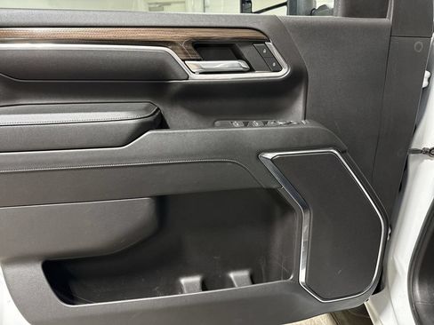 Used 2024 Chevrolet Silverado 3500 LT AWD/4WD image 19