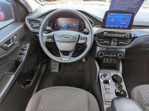 Certified 2025 Ford Escape Active FWD image 14