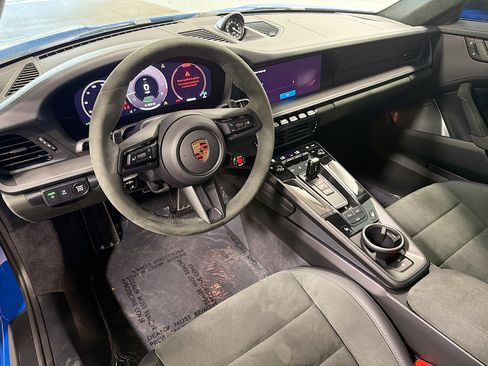 Used 2025 Porsche 911 Carrera 4 GTS image 4