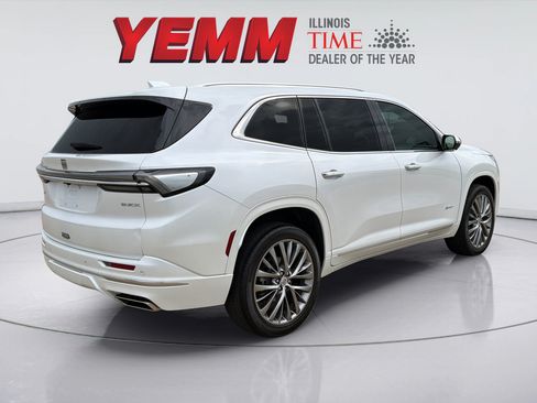 Used 2025 Buick Enclave Avenir w/ LPO, All-Weather Package AWD/4WD image 8