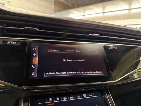 Used 2019 Audi Q8 Prestige w/ Luxury Package image 36