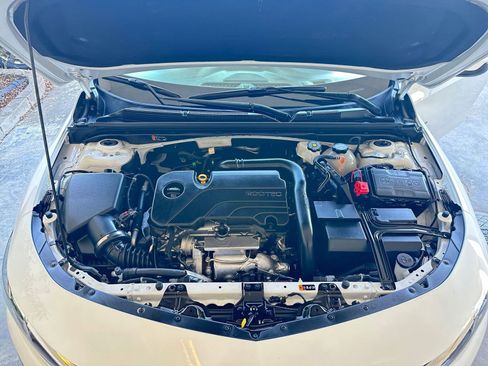 Used 2024 Chevrolet Malibu LT image 32