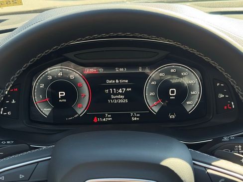 New 2026 Audi Q8 Premium Plus image 32