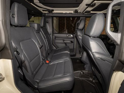 New 2026 Ford Bronco Badlands AWD/4WD image 25