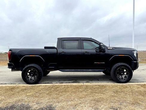 Used 2024 GMC Sierra 2500 AT4 w/ AT4 Preferred Package image 6
