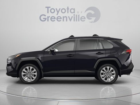Used 2023 Toyota RAV4 XLE w/ Convenience Package FWD image 2