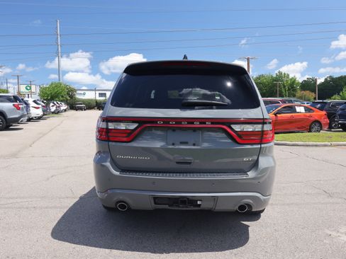 Used 2023 Dodge Durango GT RWD image 3