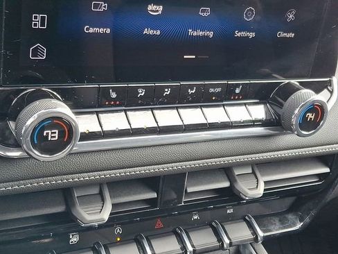 Certified 2024 Chevrolet Colorado LT w/ LT Convenience Package II image 15