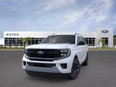 New 2026 Ford Expedition Platinum w/ Driver's Package AWD/4WD image 2
