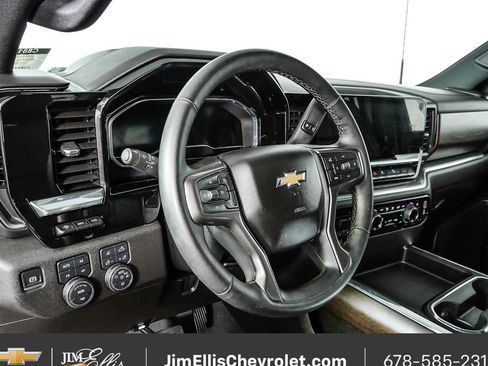 Used 2025 Chevrolet Silverado 2500 High Country w/ High Country Premium Package AWD/4WD image 4