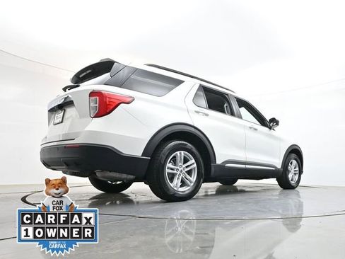 Used 2024 Ford Explorer XLT image 34