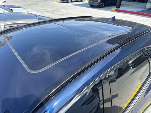 Used 2022 Genesis GV70 2.5T w/ Sport Prestige Package image 4