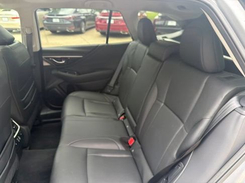 Used 2025 Subaru Outback Touring AWD/4WD image 34
