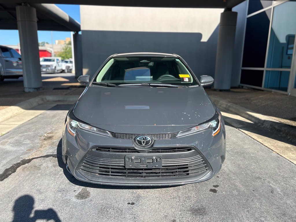 Used 2024 Toyota Corolla LE FWD image 2
