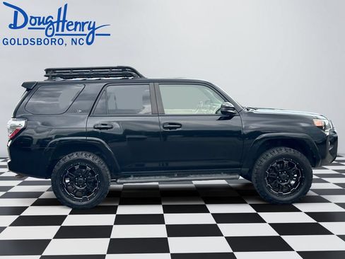 Used 2015 Toyota 4Runner SR5 RWD image 6