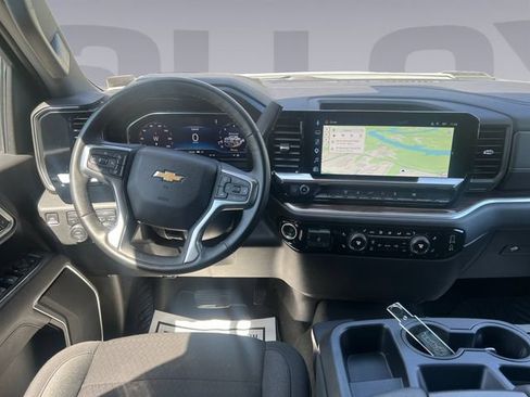 Used 2025 Chevrolet Silverado 2500 LT w/ Convenience Package AWD/4WD image 12