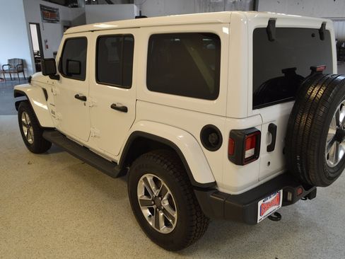 Used 2018 Jeep Wrangler Unlimited Sahara w/ Dual Top Group image 5