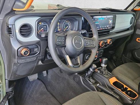 Used 2024 Jeep Wrangler Sport S image 10