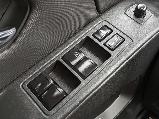 Used 2022 Nissan Frontier SV RWD image 22