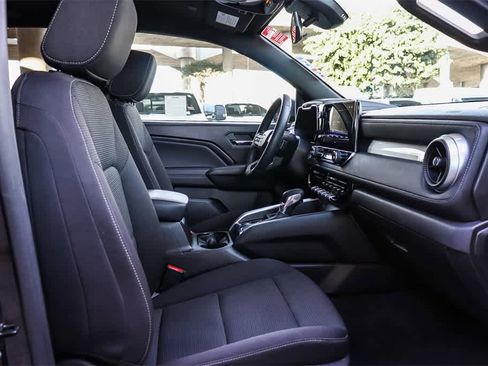 Used 2024 Chevrolet Colorado LT w/ LT Convenience Package image 17