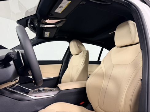 New 2026 BMW 330i xDrive Sedan w/ Convenience Package AWD/4WD image 10