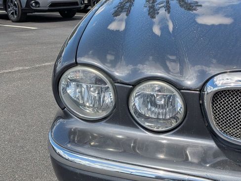 Used 2005 Jaguar XJ8 L image 10