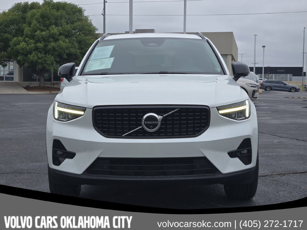 Certified 2023 Volvo XC40 B5 Plus w/ Protection Package Premier AWD/4WD image 2