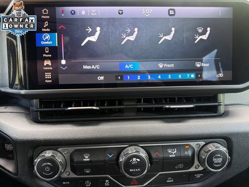 Used 2025 Jeep Wrangler Unlimited Sport AWD/4WD image 29