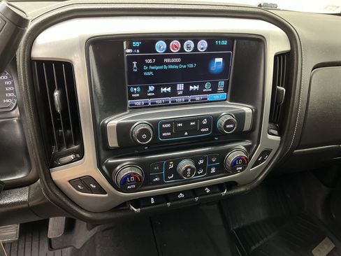Used 2019 GMC Sierra 1500 SLE w/ SLE Value Package AWD/4WD image 16