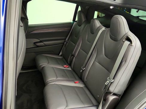 Used 2023 Tesla Model X image 24